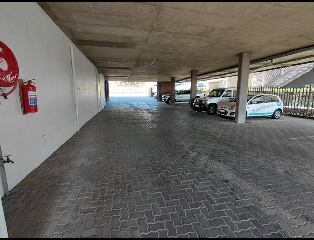 183M² OFFICE TO LET IN MIDRIDGE PARK